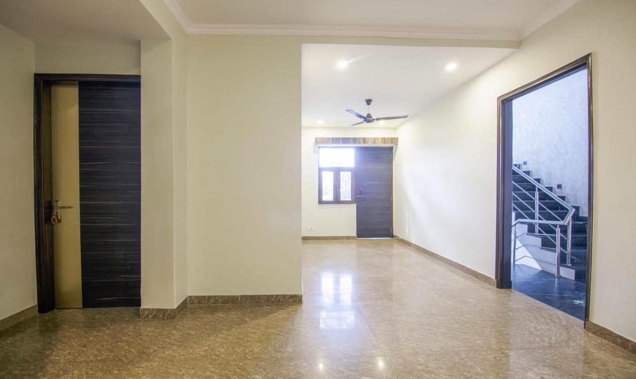 Treebo Swastika Premium Hotel Noida Exterior photo