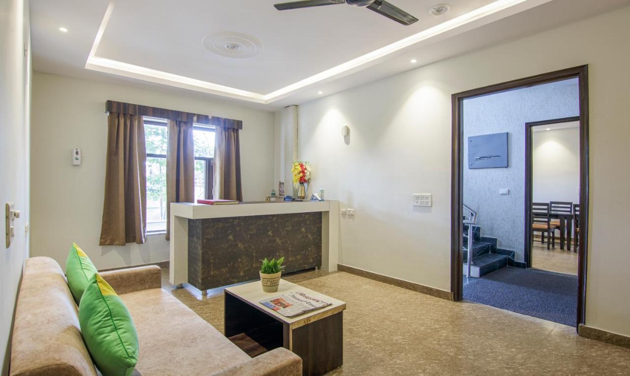 Treebo Swastika Premium Hotel Noida Exterior photo