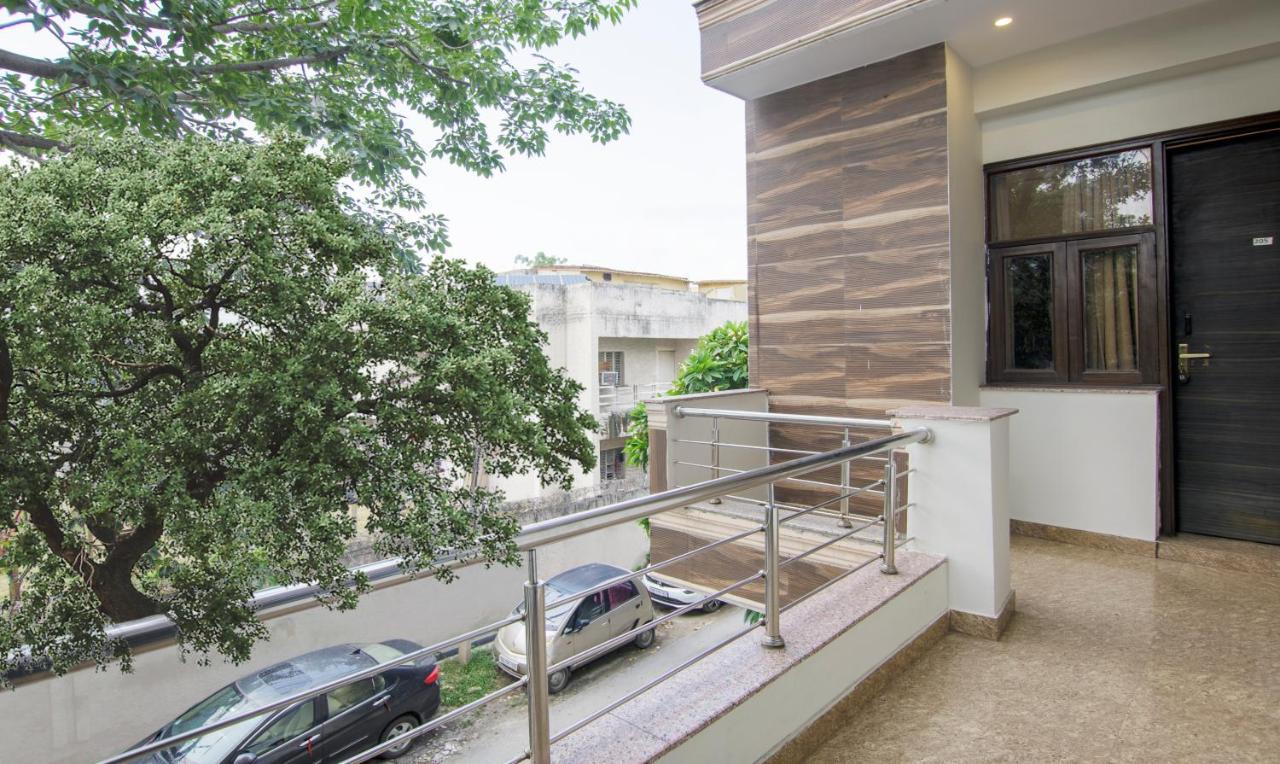 Treebo Swastika Premium Hotel Noida Exterior photo