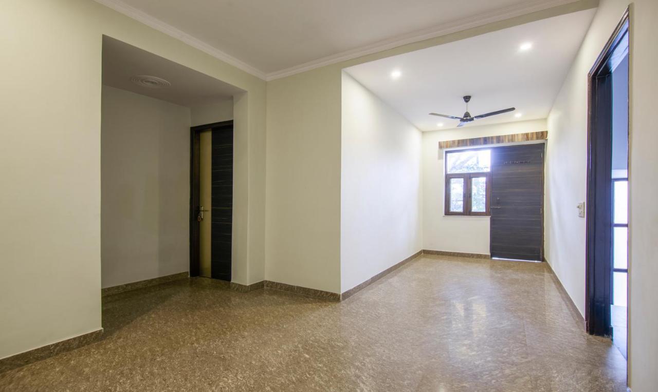 Treebo Swastika Premium Hotel Noida Exterior photo