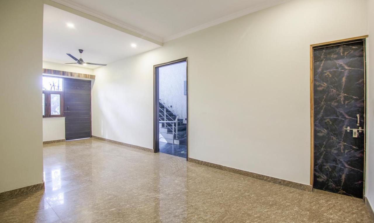 Treebo Swastika Premium Hotel Noida Exterior photo